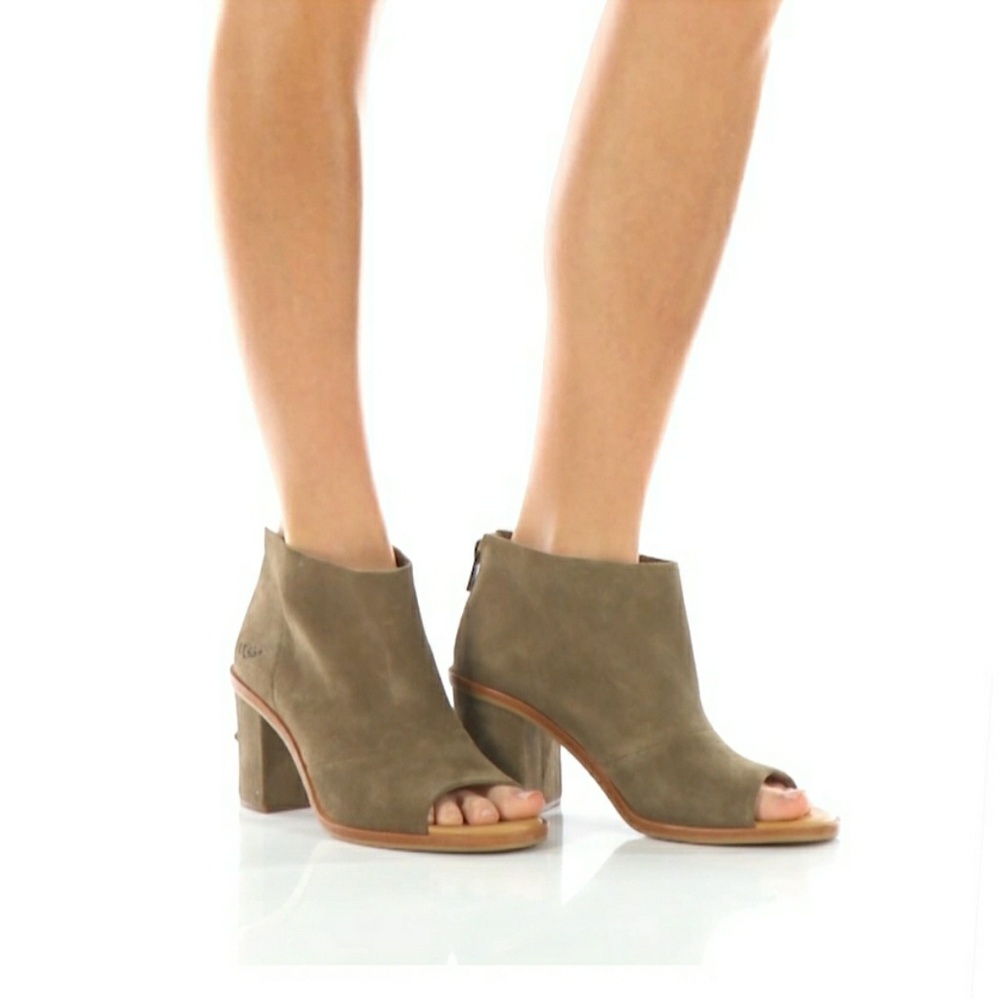 Ultra Soft UGG Open-Toe Booties - Picture 6 of 8